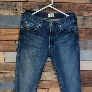 Lightly warn Levi 501 Jeans L32 W32